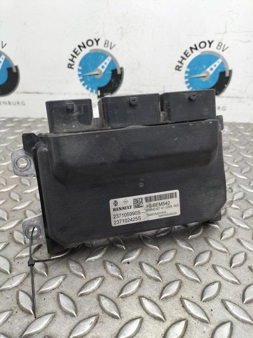 RENAULT CAPTUR HJB Hybrid COMPUTER ECU 237105990S 2023, Ophalen of Verzenden, Gebruikt, ARN erkend