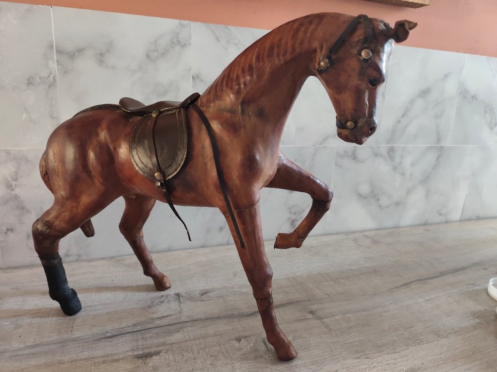 Cheval de cuir, Enlèvement ou Envoi
