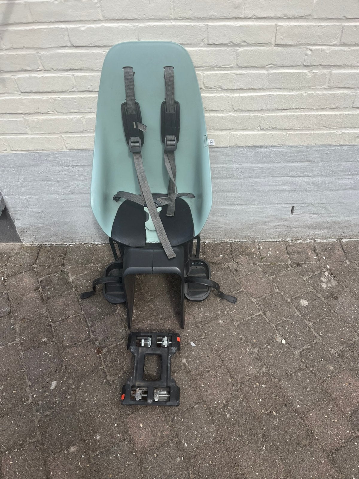 Urban iki fietsstoeltje + adapter, Fietsen en Brommers, Fietsaccessoires | Fietsstoeltjes, Ophalen, Achterzitje, 9 t/m 18 kg, Gebruikt