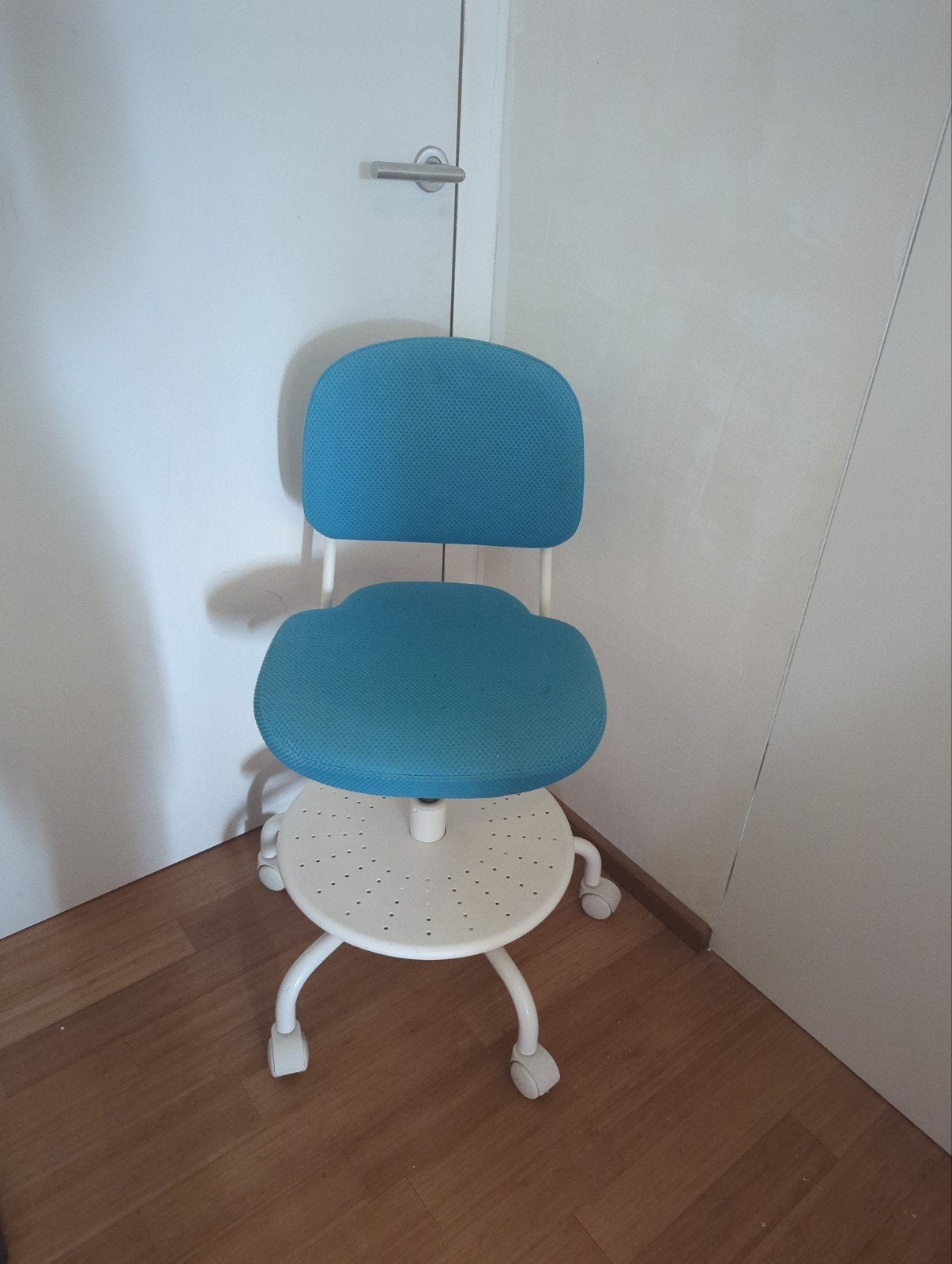 bureaustoel Ikea vimund, Huis en Inrichting, Ophalen, Zo goed als nieuw, Blauw, Bureaustoel