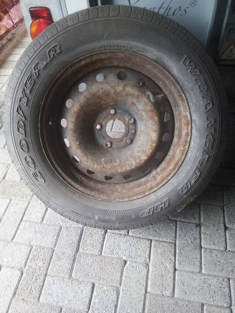 Dodge ram Reserve wiel, Auto-onderdelen, Banden en Velgen, Ophalen, Gebruikt, Banden en Velgen, All Season