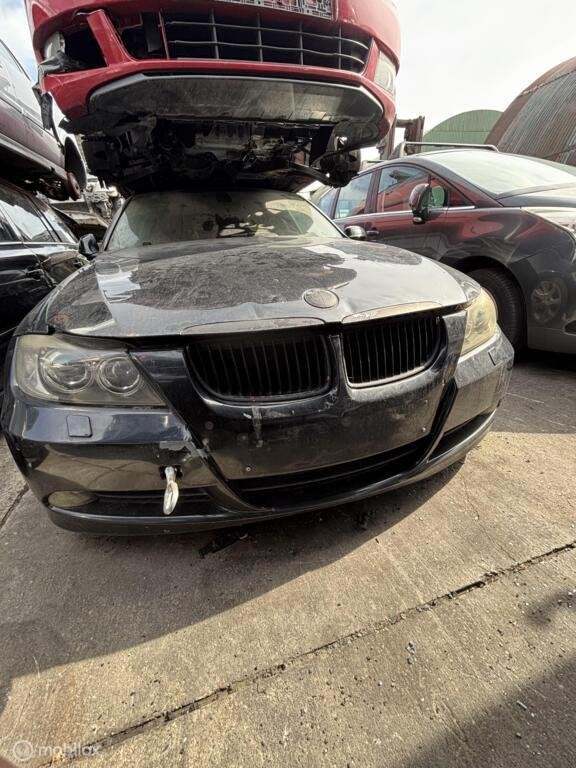Voorbumper zwart BMW 3-serie E90 LCI ('08-'12), Pare-chocs, Enlèvement, Utilisé, BMW