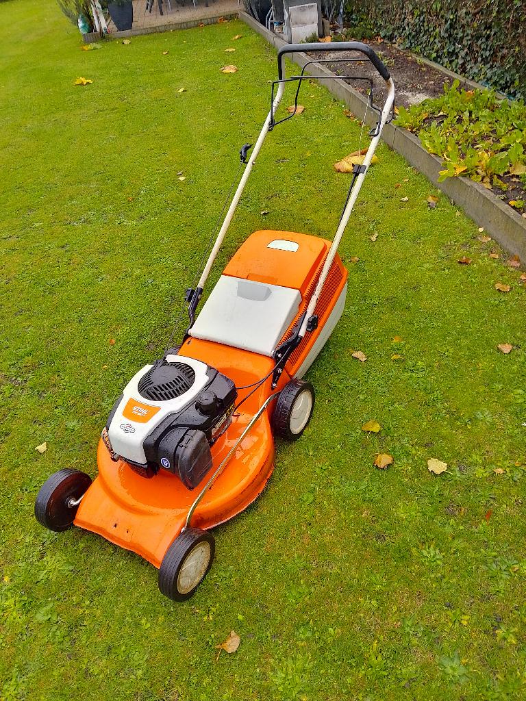 Grasmaaier Stihl zelf trekken, Tuin en Terras, Grasmaaiers, Ophalen, Opvangbak