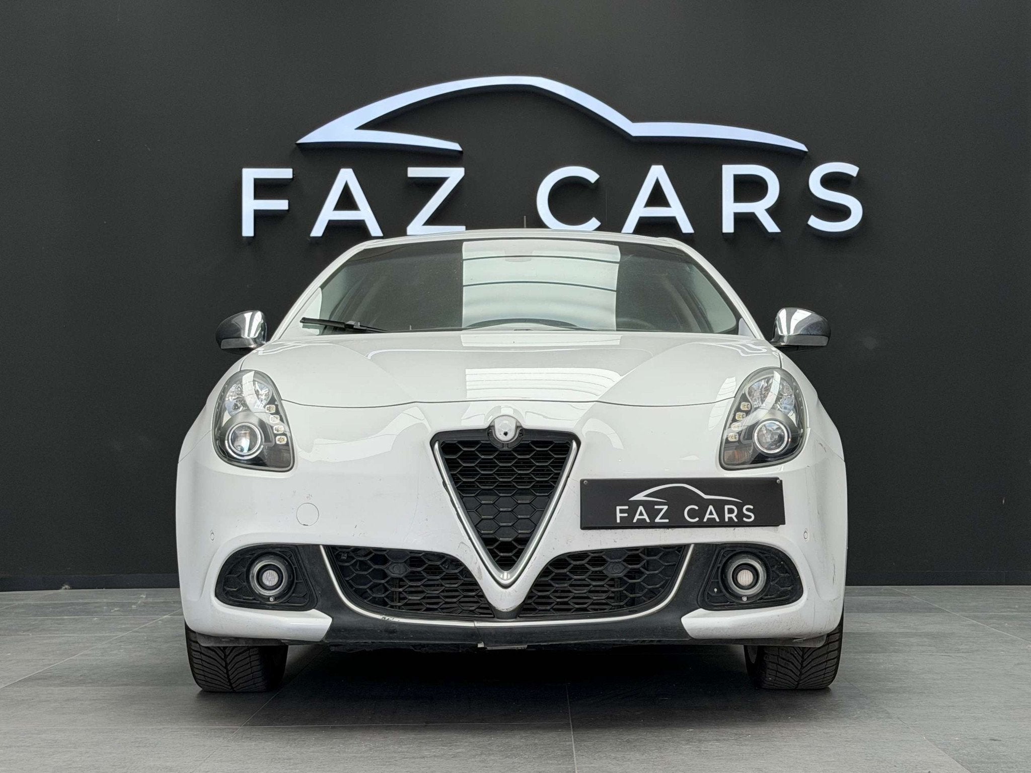 Alfa Romeo Giulietta 1.4 TB * VENTE MARCHAND * PROBLEME MOTE, Autos, Cuir, https://public.car-pass.be/vhr/d52522dd-4488-4083-8401-962fa260085b