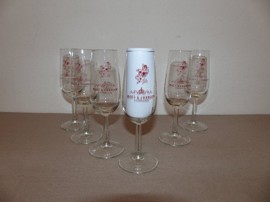 Set van 6 Moët & Chandon glazen - samen € 25, Ophalen of Verzenden, Zo goed als nieuw