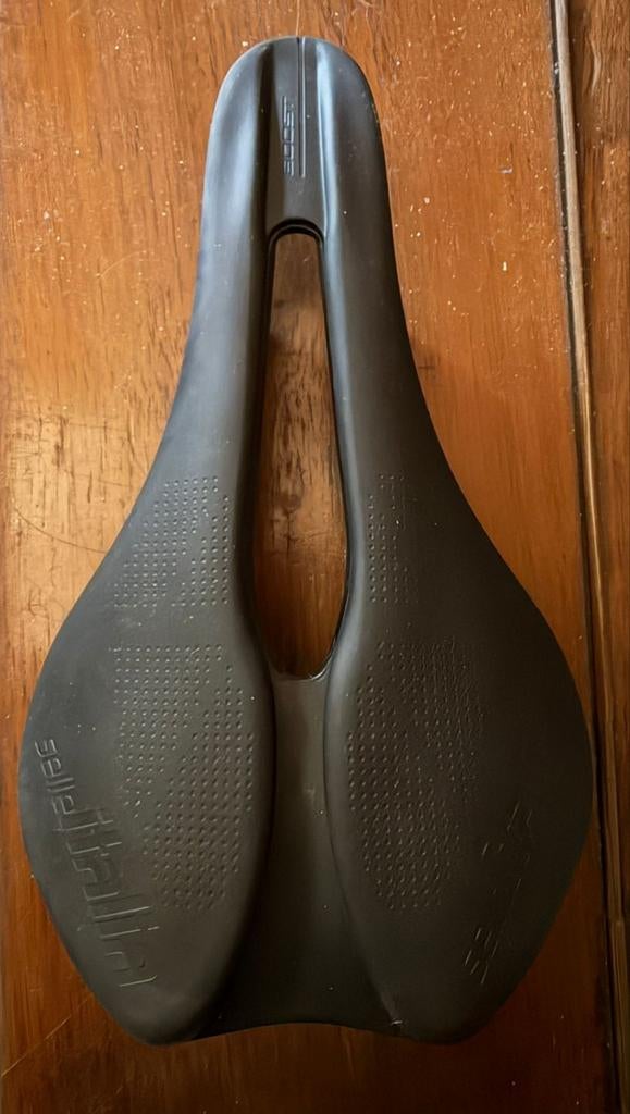 Selle Italia Boost 145mm, Enlèvement ou Envoi, Selle