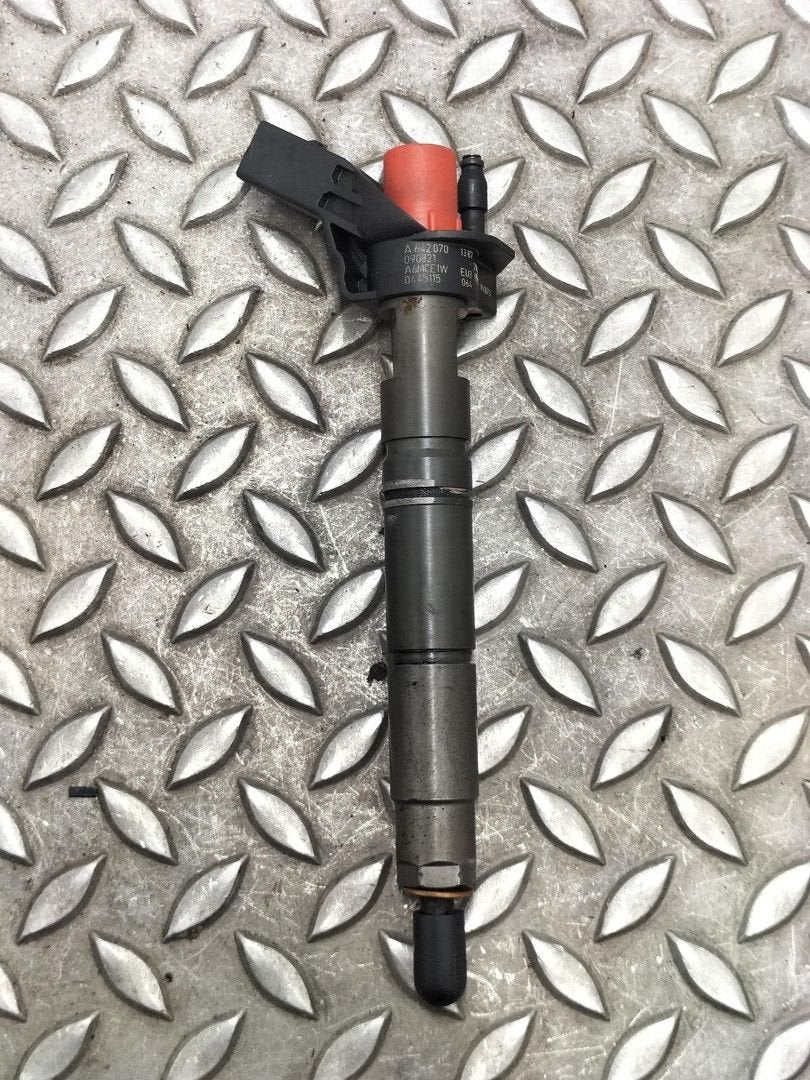 MERCEDES E CLASS BRANDSTOF INJECTOR / VERSTUIVER 6420701187, Enlèvement ou Envoi, Utilisé, Stiba membre