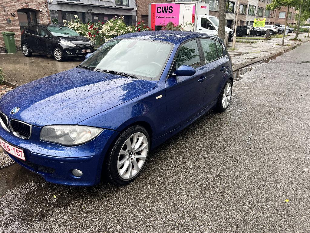 BMW 116i E87 - 2006 - 196.000 km - Gekeurd januari, Auto's, BMW, Particulier, 1 Reeks, Achteruitrijcamera, Airconditioning, Android Auto