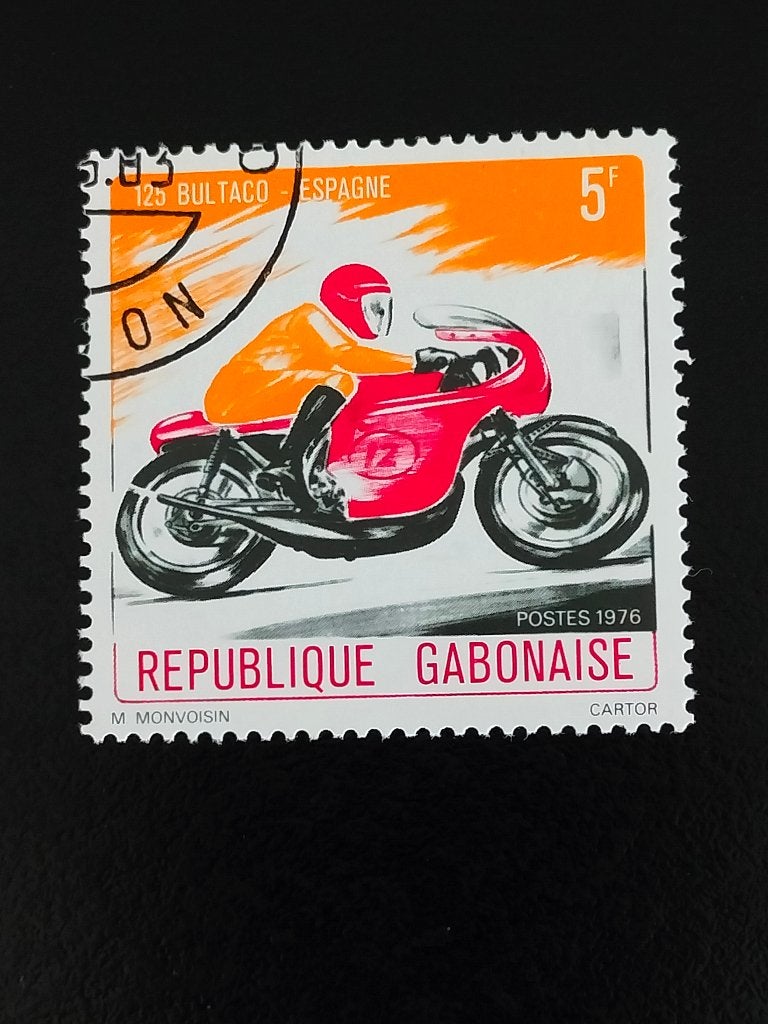 Gabon 1976 - man op motor Bultaco 125, Verzenden, Overige landen, Gestempeld