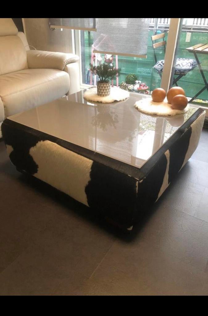 Lederen tafel of poef met glas, Ophalen, Moderne lederen tafel/poef, Vierkant, Zo goed als nieuw