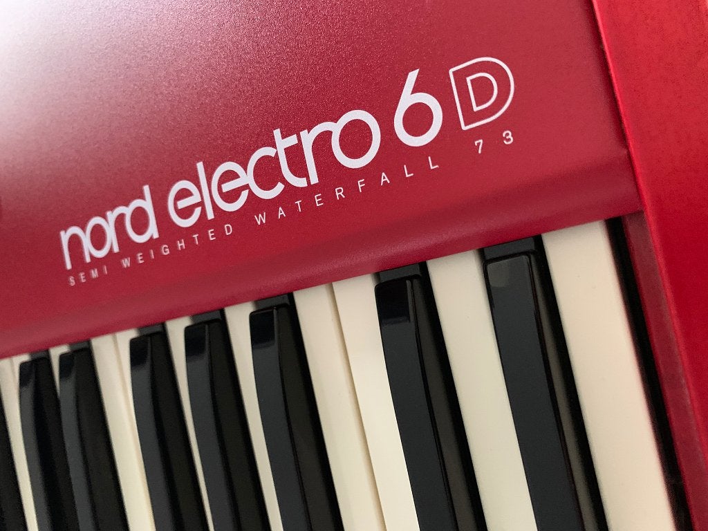 Nord Electro 6D 73 incl. flightcase, statief & sustainpedaal, Muziek en Instrumenten, Met standaard, Overige aantallen, Zo goed als nieuw