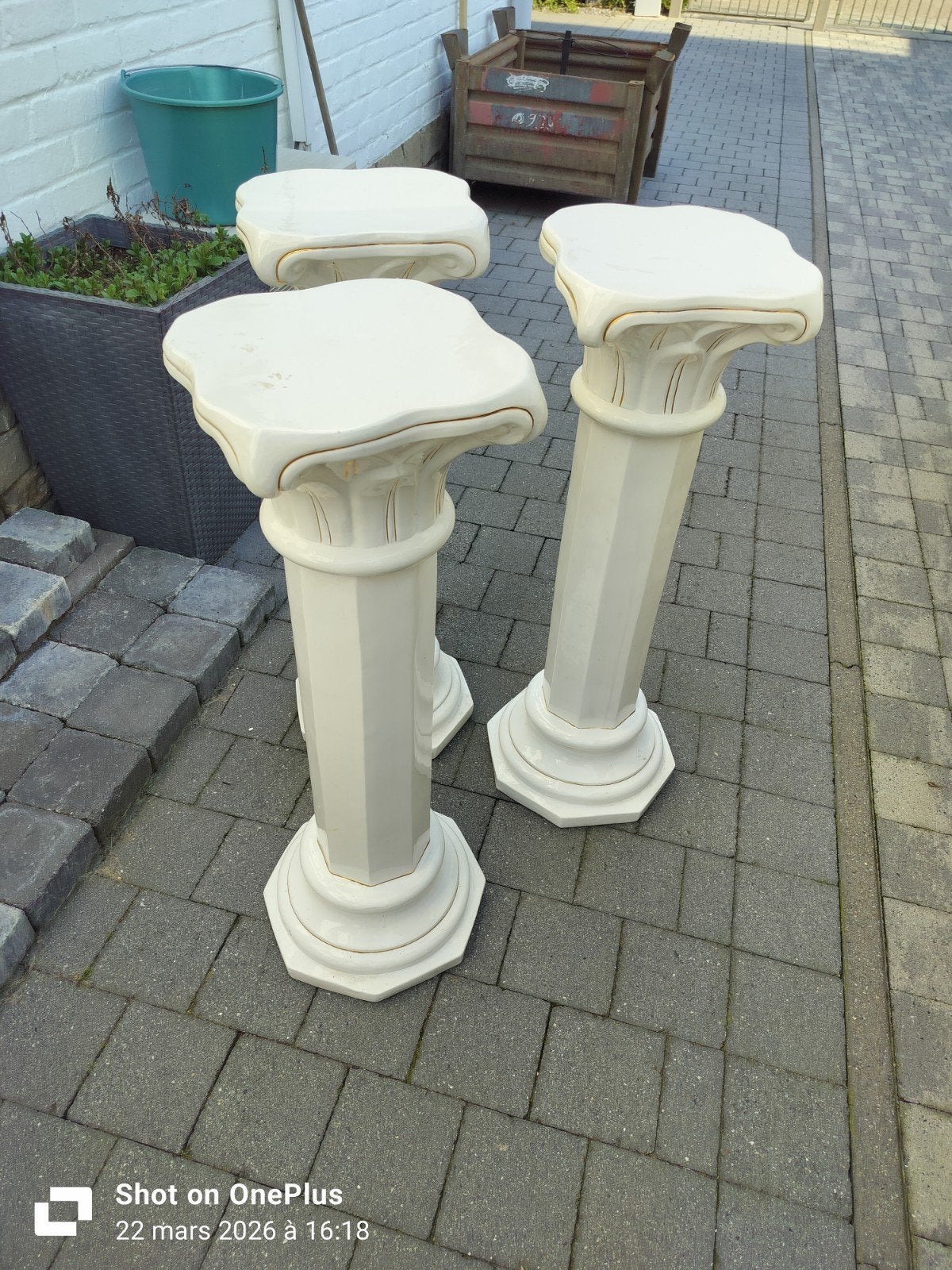 Colonnes, Enlèvement
