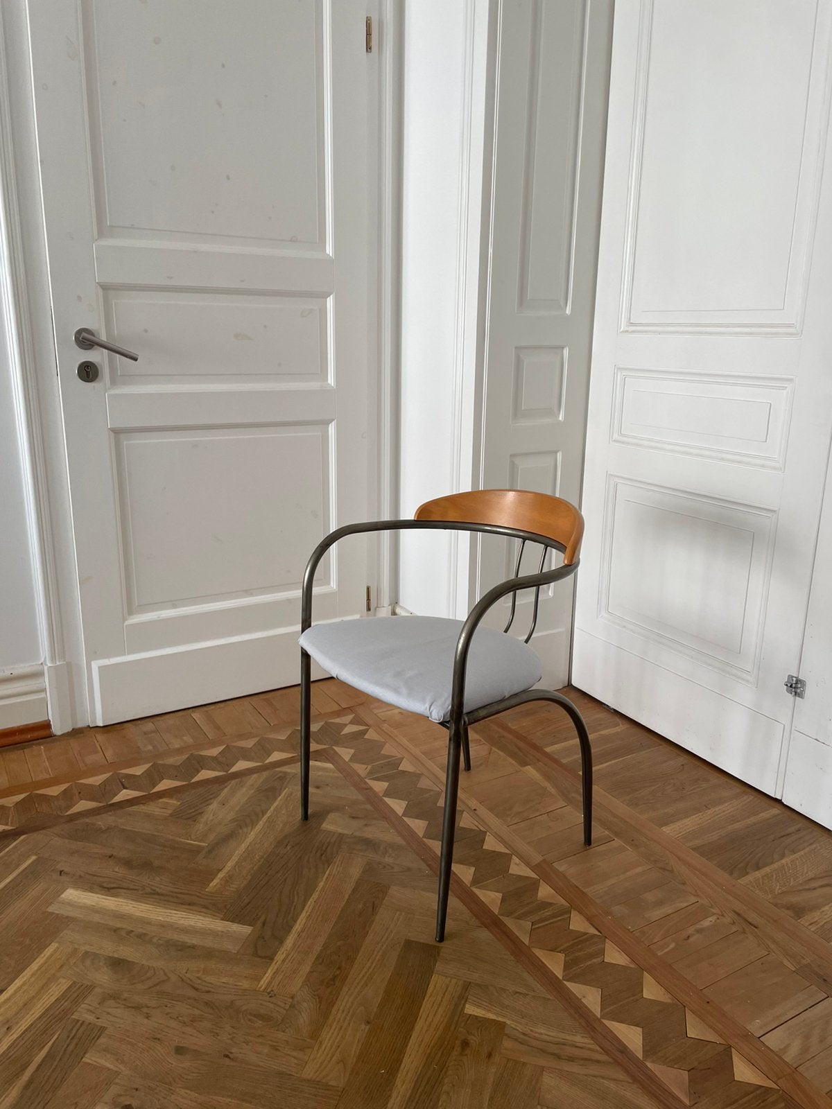Chaise design vintage, Enlèvement, Comme neuf