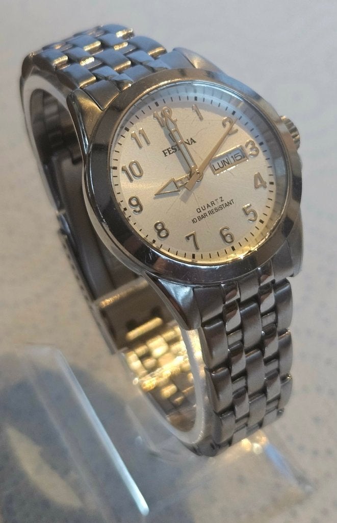 Montre Festina Femme F20455 Day-Date Quartz 30mm (MW92), Enlèvement ou Envoi