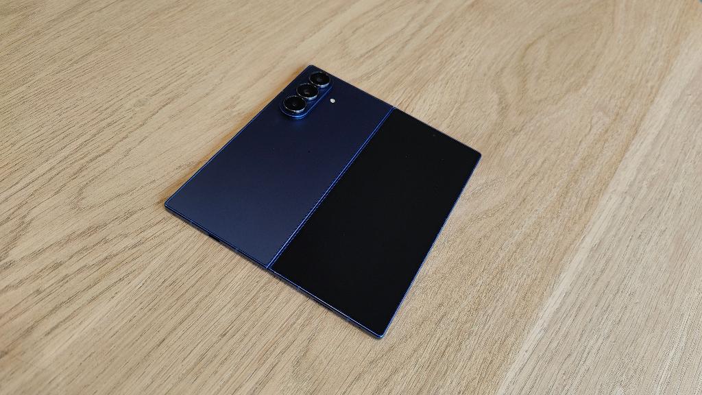 Samsung Galaxy Z Fold 7 256GB Donkerblauw EU, Avec simlock (verrouillage SIM), 10 mégapixels ou plus, Comme neuf, Enlèvement