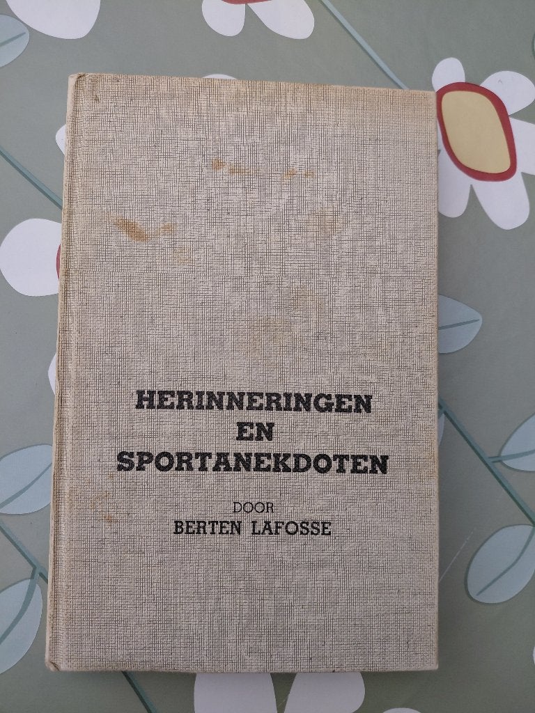 Wielersport - Herinneringen en sportanekdoten, Ophalen of Verzenden, Gelezen