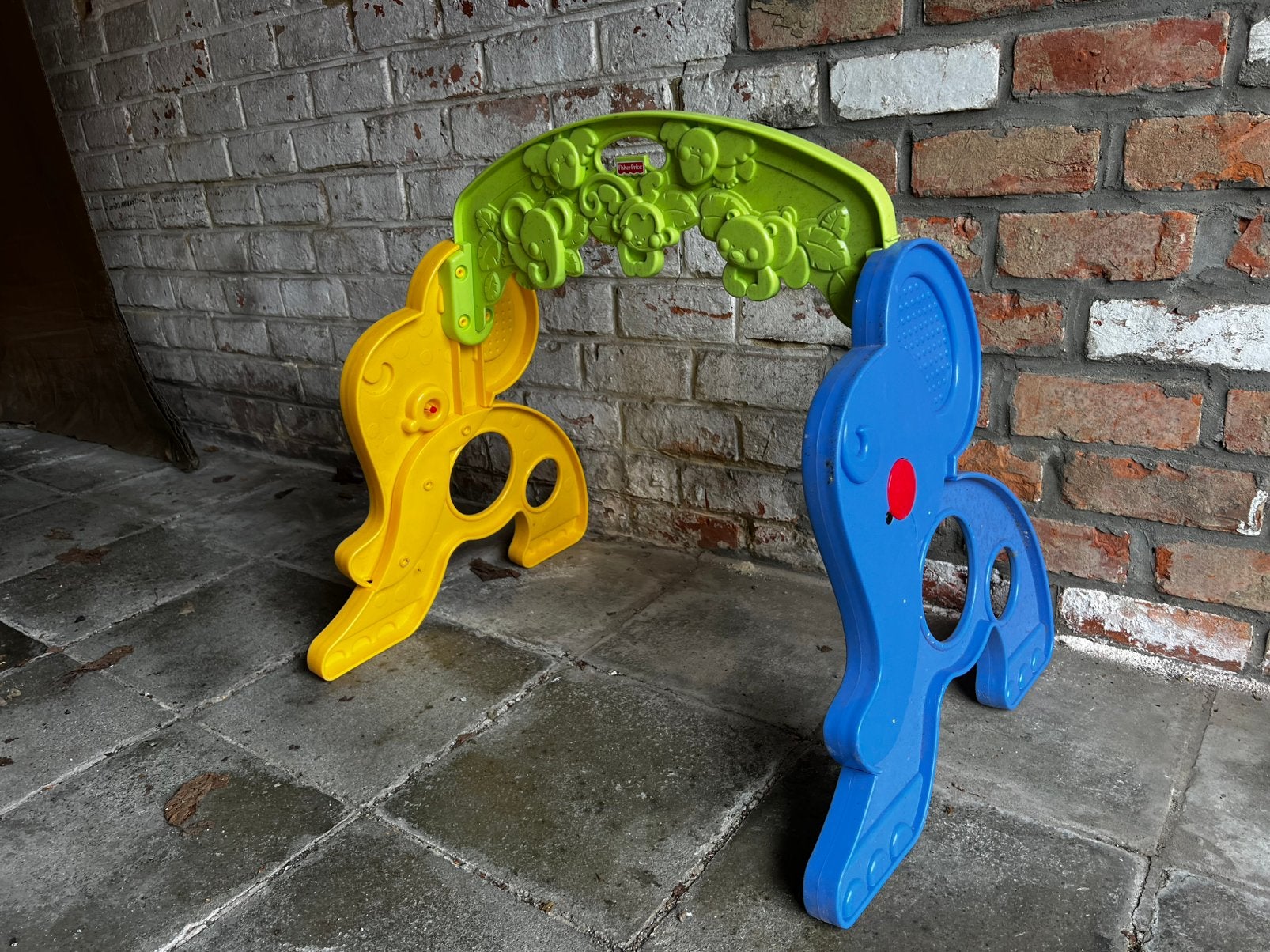 A donner, arche eveil Fischer Price plastique, Enfants & Bébés, Enlèvement, Comme neuf