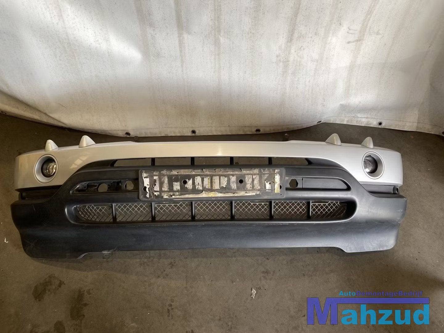 BMW X5 E53 Grijs zilver voorbumper 2000-2006, Petuelring 130
80788  Munich, DE, Pare-chocs, Info@bmw.de, Utilisé