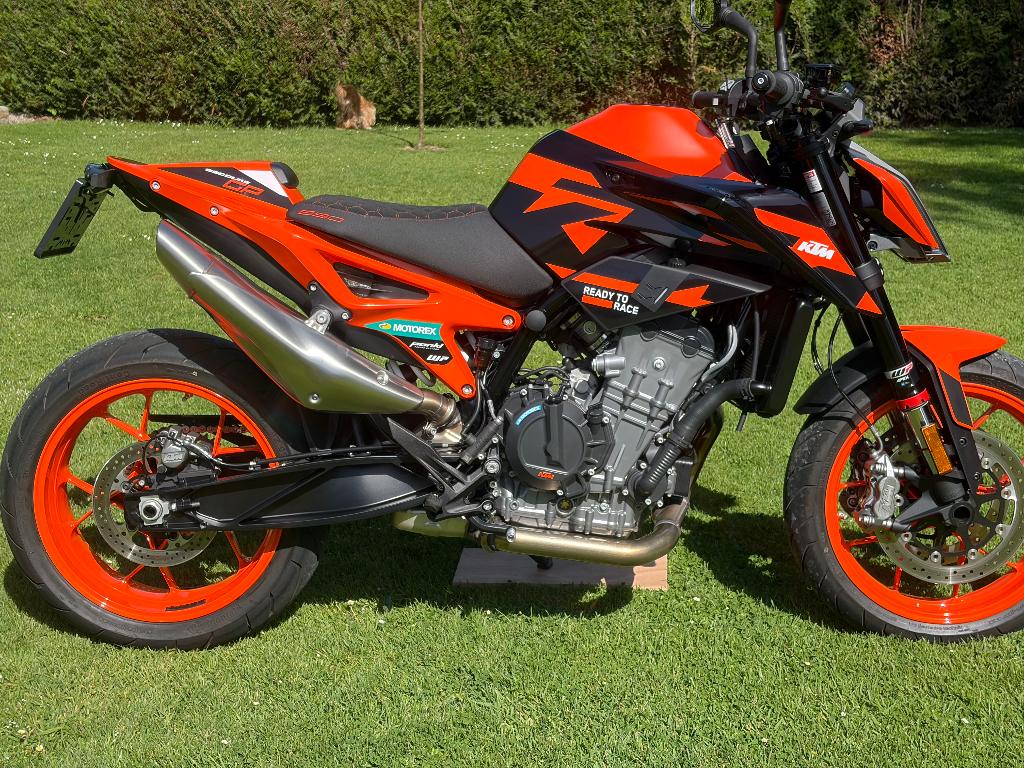KTM Duke 890 GP, Enlèvement