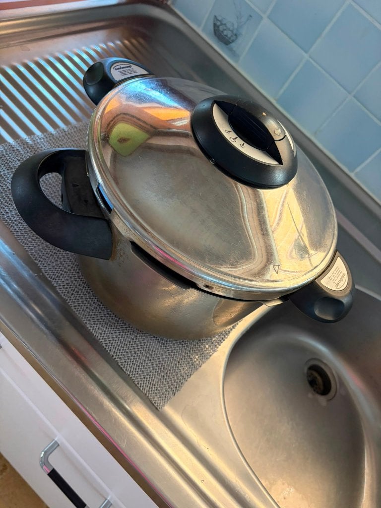 Snelkookpan Demeyere, Enlèvement