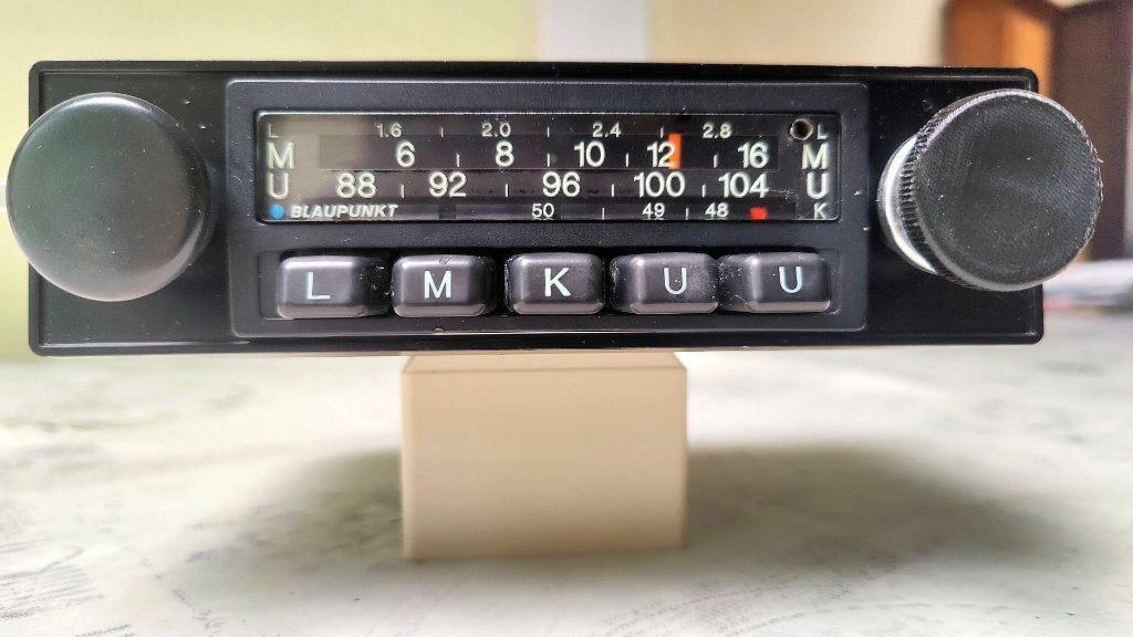 Blaupunkt Frankfurt 1975 autoradio., Ophalen