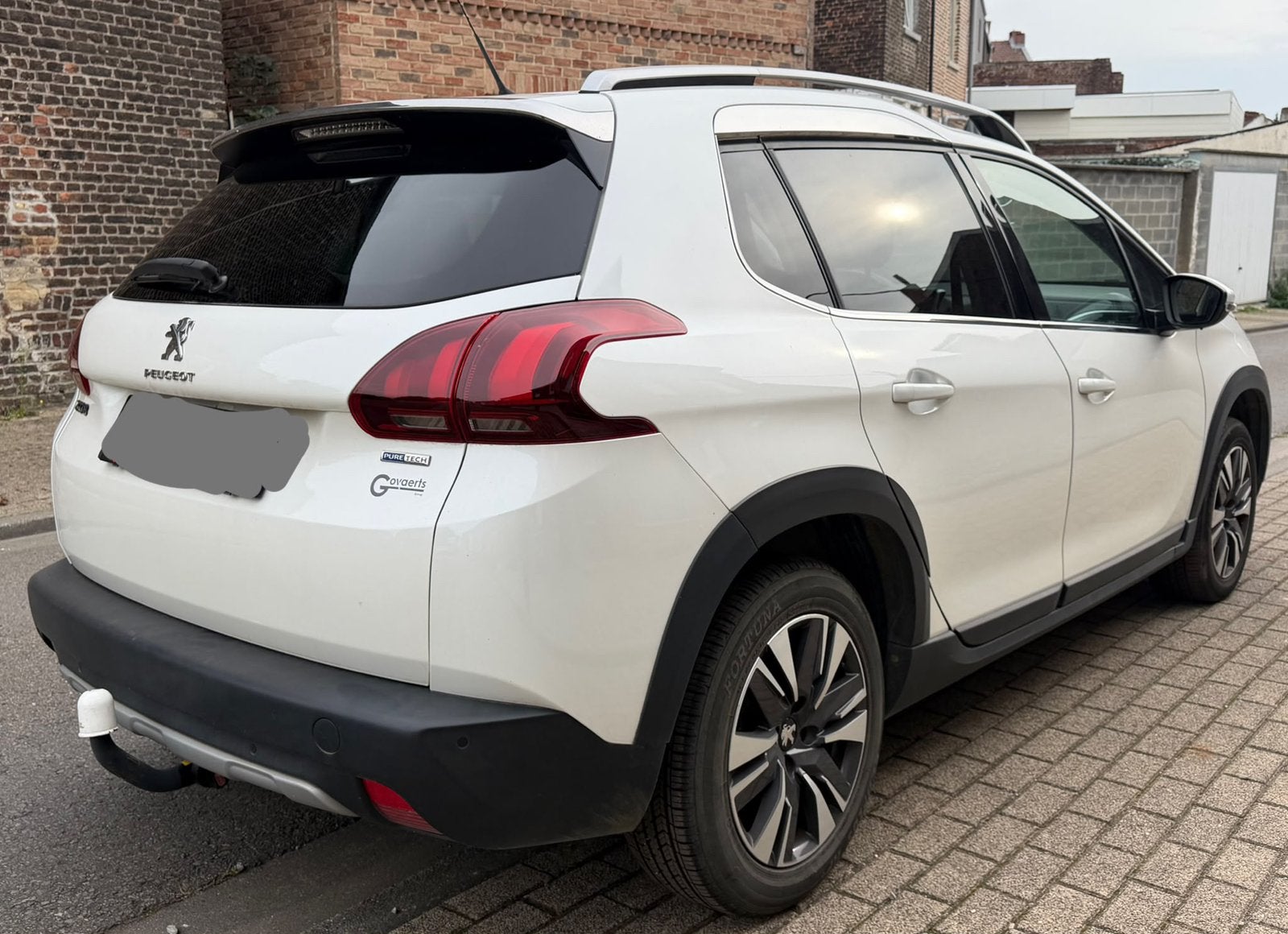 Peugeot 2008 Allure 2017 Auto  86 000 km export, Auto's, Automaat, Dealer onderhouden, Wit, 5 zetels