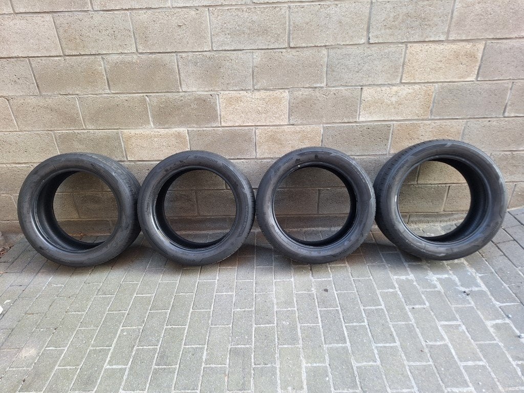 Vend 4 pneus Hanhook 245 45 18 100y, 245 mm, Pneus été, Enlèvement, Utilisé