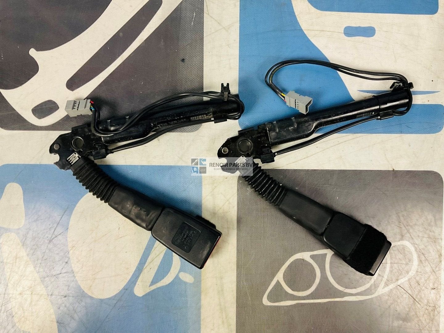 Gordels Ontsteking BMW 1 Serie F20 F21 Links + Rechts  3-A11, -, Utilisé, -, -