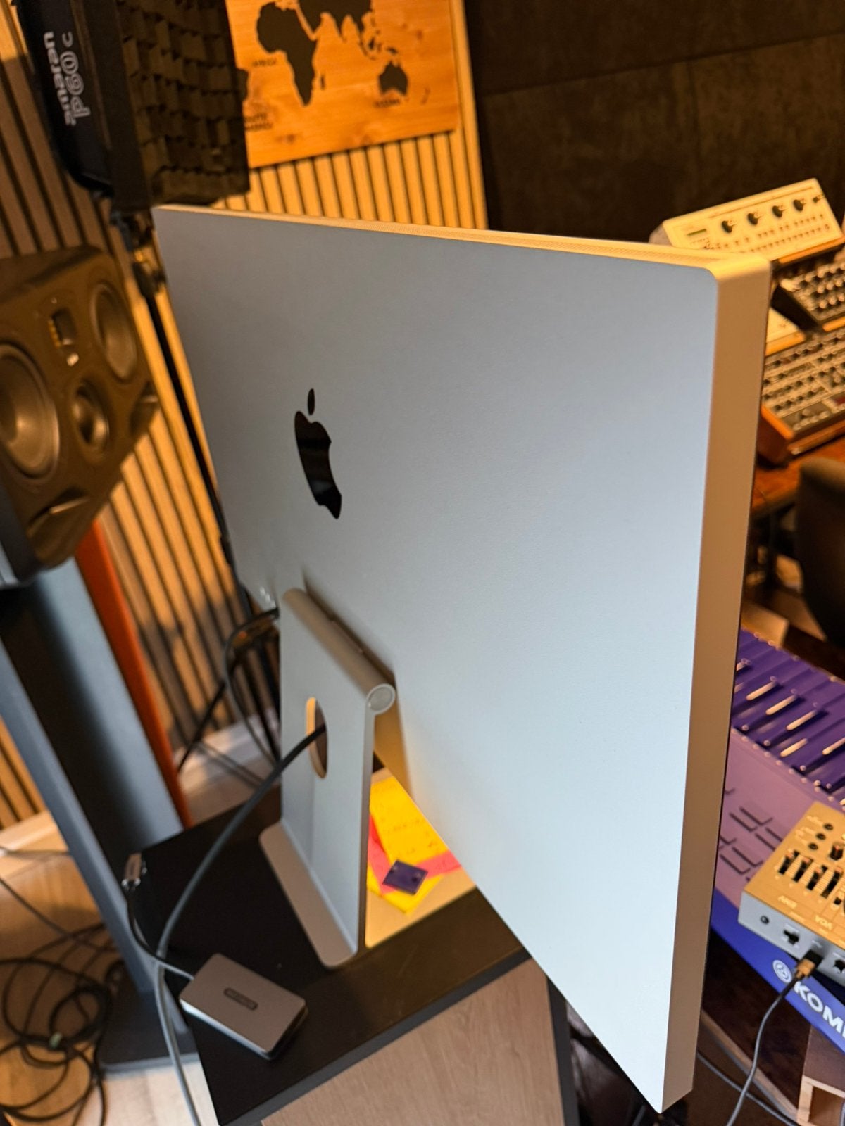 Apple studio display, Computers en Software, Ophalen of Verzenden, Zo goed als nieuw