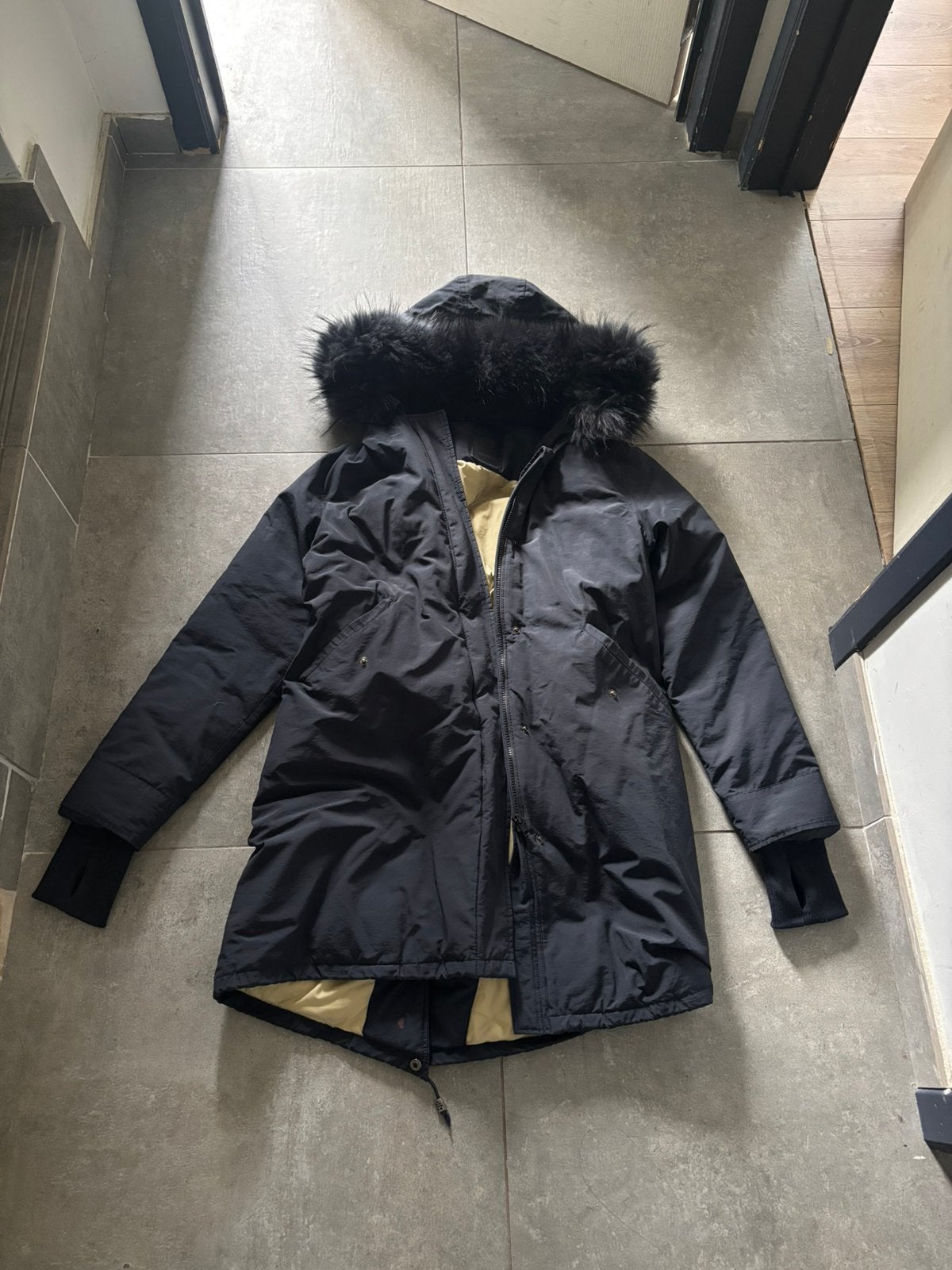 Originele Airforce jas met echte bontkraag, Vêtements | Femmes, Vestes | Hiver, Porté, Taille 42/44 (L), Noir, Envoi