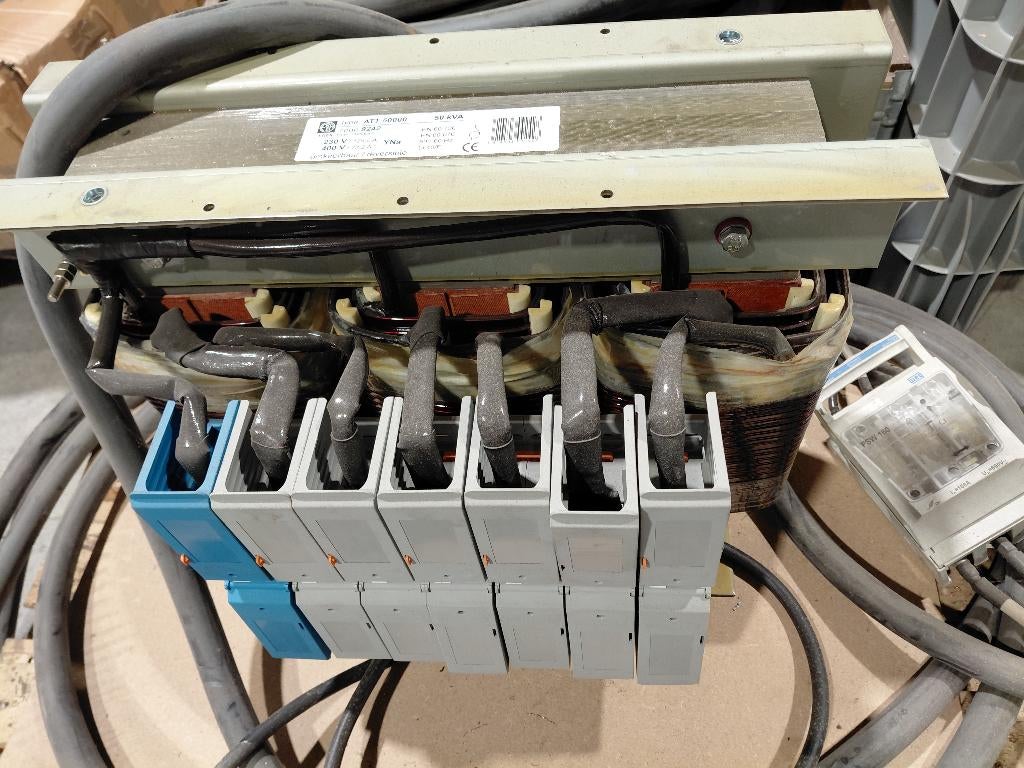 230-400Vac driefasige omkeerbare transformator, Doe-het-zelf en Bouw, Ophalen of Verzenden, Zo goed als nieuw, Overige typen