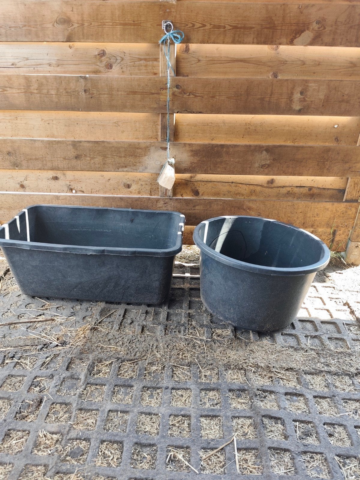 2 weide drinkbakken, Accessoires