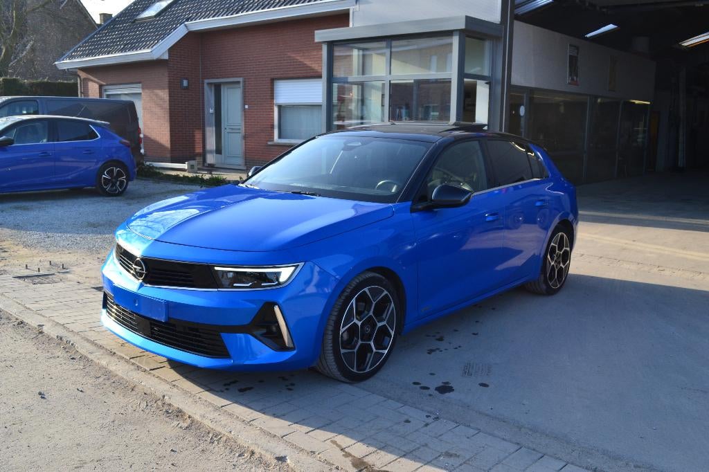 Opel Astra PANO/HEAD UP/ACC/ULTIMATE, Autos, Opel, Cuir, Achat, Euro 6, Entreprise