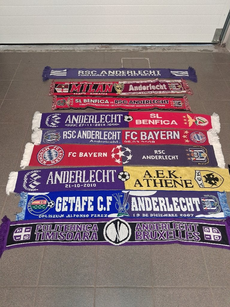 Voetbalsjaals Anderlecht, Verzamelen, Ophalen of Verzenden, Zo goed als nieuw, Vaantje of Sjaal