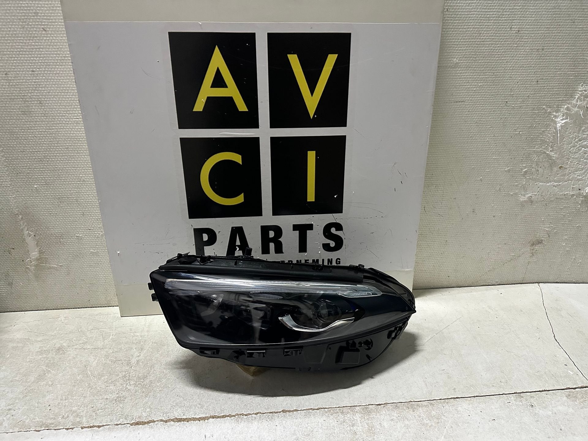 Koplamp Mercedes W177 Facelift Multibeam rechts A1779065704, Utilisé, -, -, Enlèvement ou Envoi