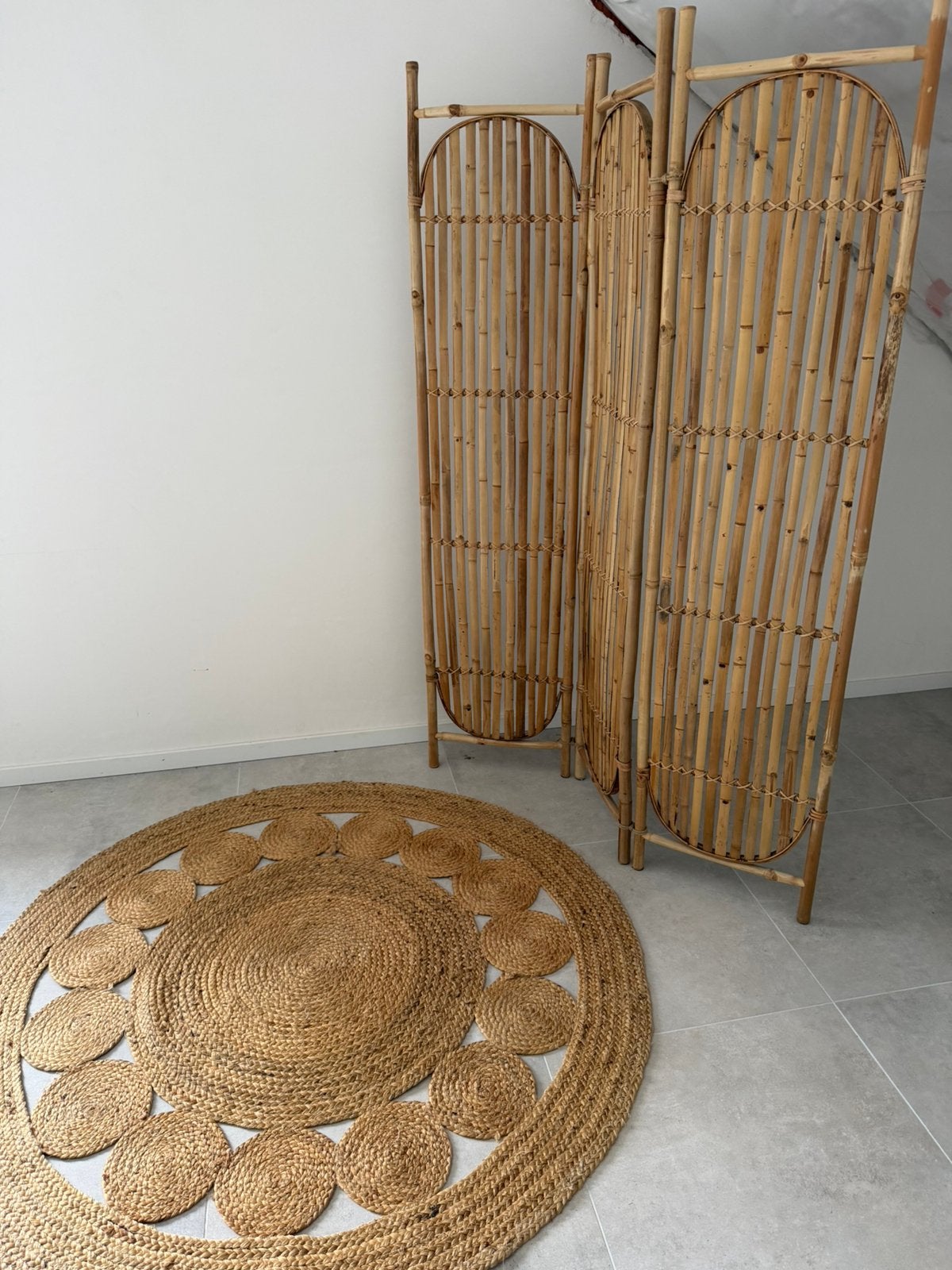 bamboe kamerscherm + rond jute vloerkleed, Huis en Inrichting, Ophalen, Zo goed als nieuw