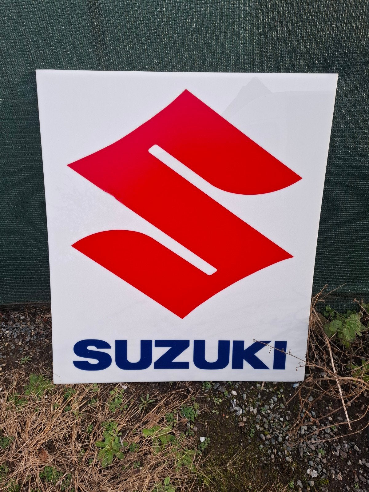 Suzuki-pub, Fietsen en Brommers, Ophalen