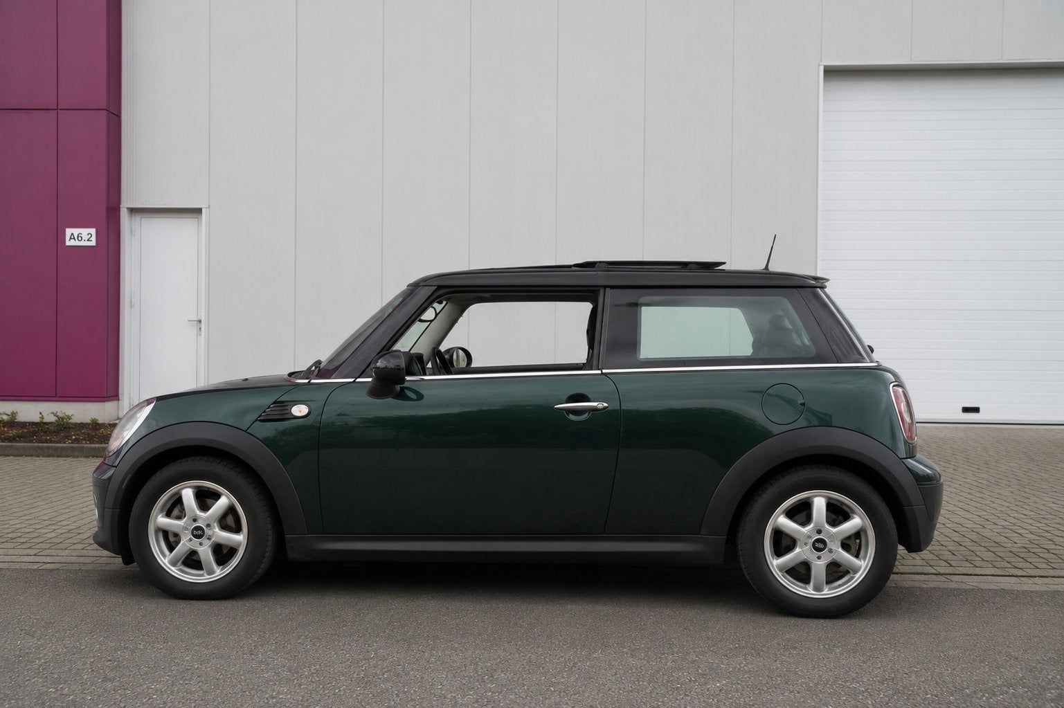 MINI One 1.4 | Donkergroen Metallic | Panoramisch Dak, Autos, Mini, Achat, Entreprise, Boîte manuelle, Euro 4