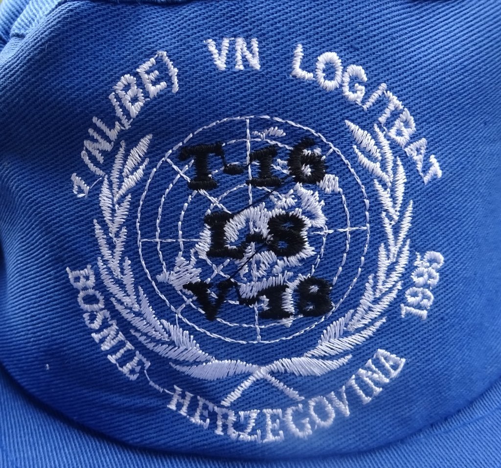 UNPROFOR - BOSNIE / SARAJEVO - MISSION T16/L8/V18 - CHAPEAU, Envoi, Armée de terre, Casque ou Béret