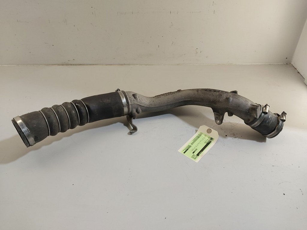 INTERCOOLER PIPE Audi RS 3 Sportback (8YA) (01-2021/-), Auto-Union-Straße  1,
85057  Ingolstadt, DE, Info@audi.de, Audi, Utilisé