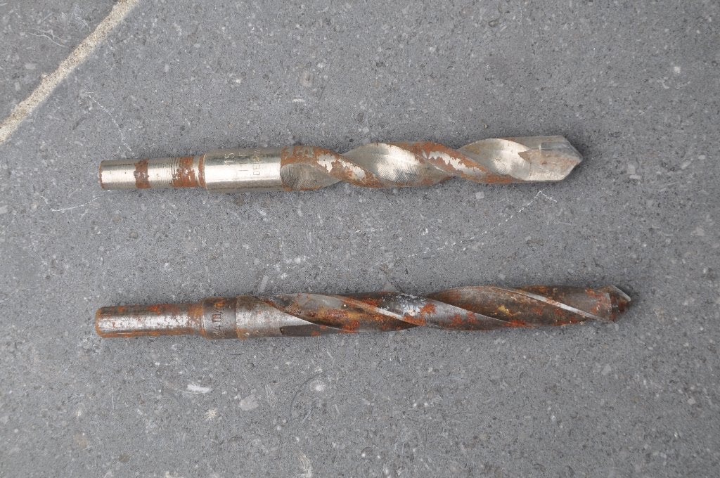 M91. Lot de 2 mèches anciennes pour béton / acier patiné, Jardin & Terrasse, Enlèvement ou Envoi, Utilisé, Béton