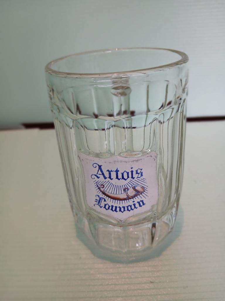 Ancienne chope émaillée ARTOIS LOUVAIN bleue, Enlèvement ou Envoi, Comme neuf, Chope(s), Stella Artois