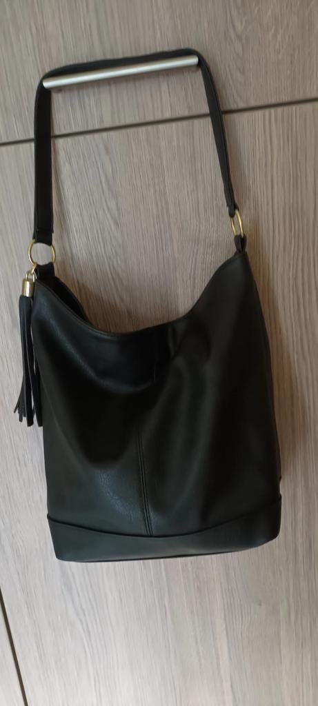 Mooie lederen handtas met lange riem, Handtassen en Accessoires, Tassen | Damestassen, Ophalen, Handtas