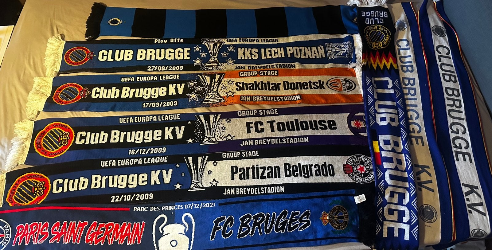 Voetbalsjaals club brugge, Ophalen of Verzenden, Zo goed als nieuw, Vaantje of Sjaal