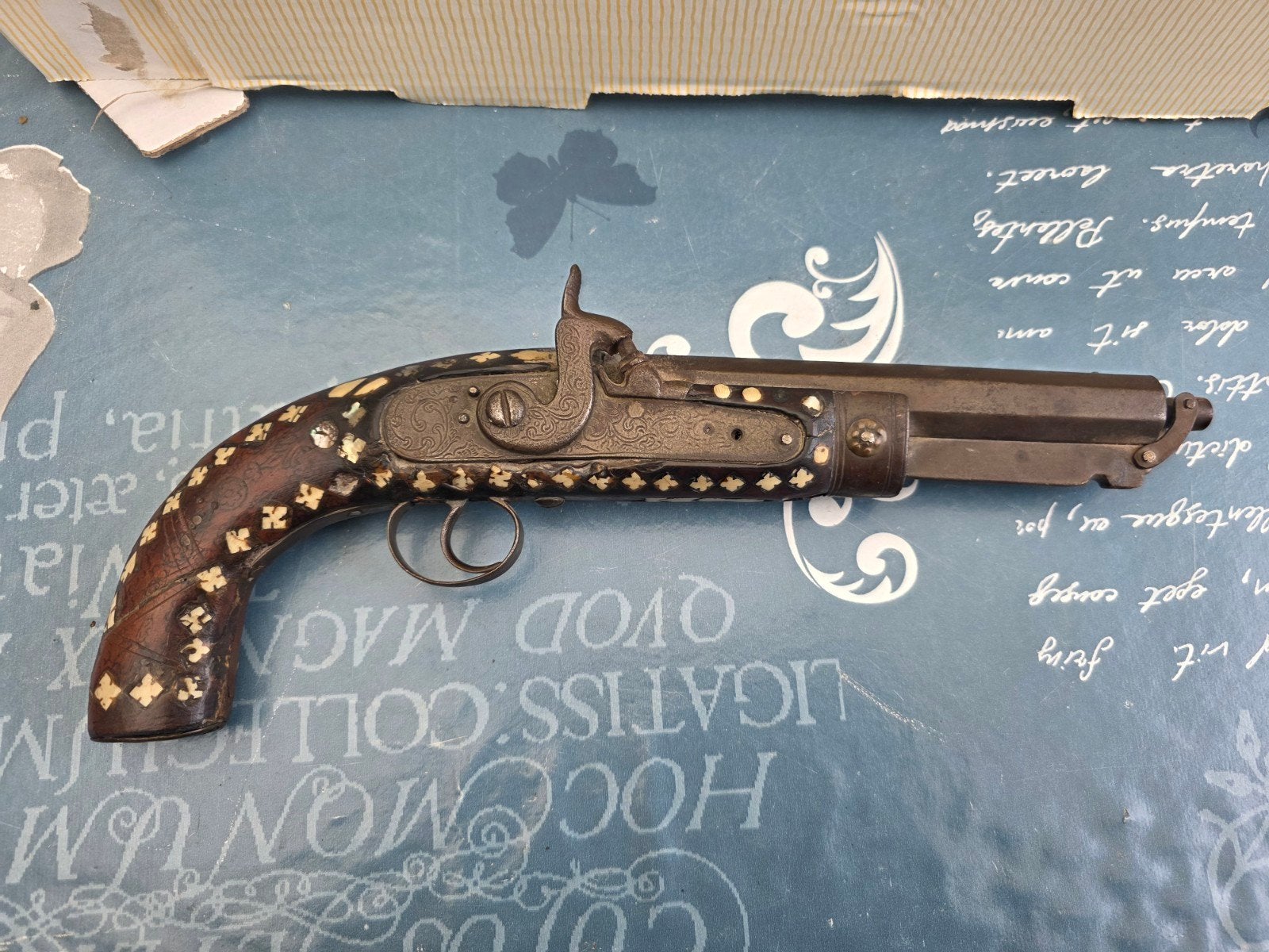 Pistolet ancien, Enlèvement ou Envoi