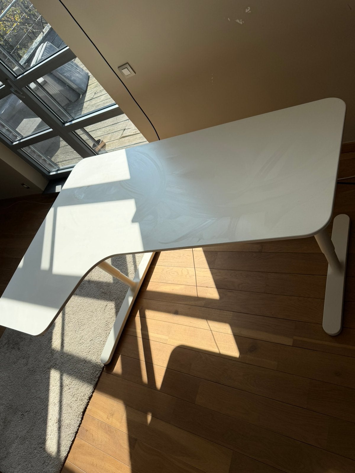 IKEA in hoogte verstelbaar hoekbureau - 160 65 cm, Huis en Inrichting, Ophalen of Verzenden, Zo goed als nieuw