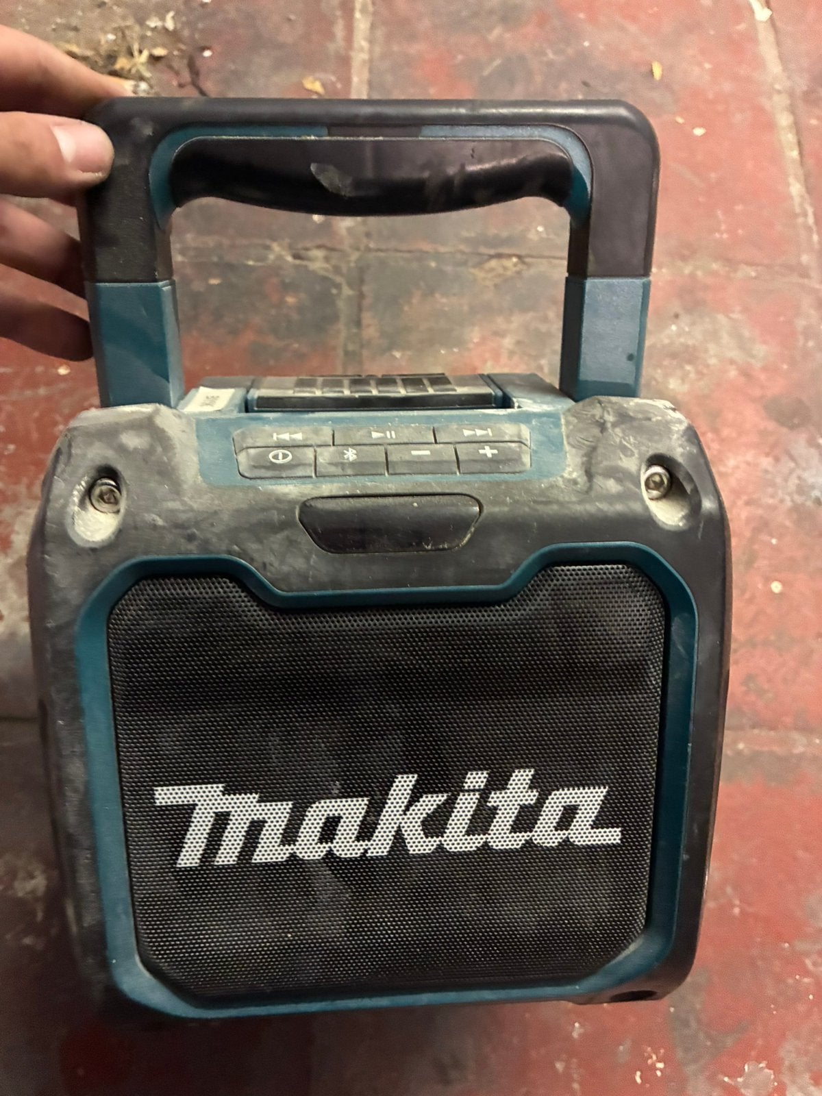 Makita muziek, Ophalen, Zo goed als nieuw