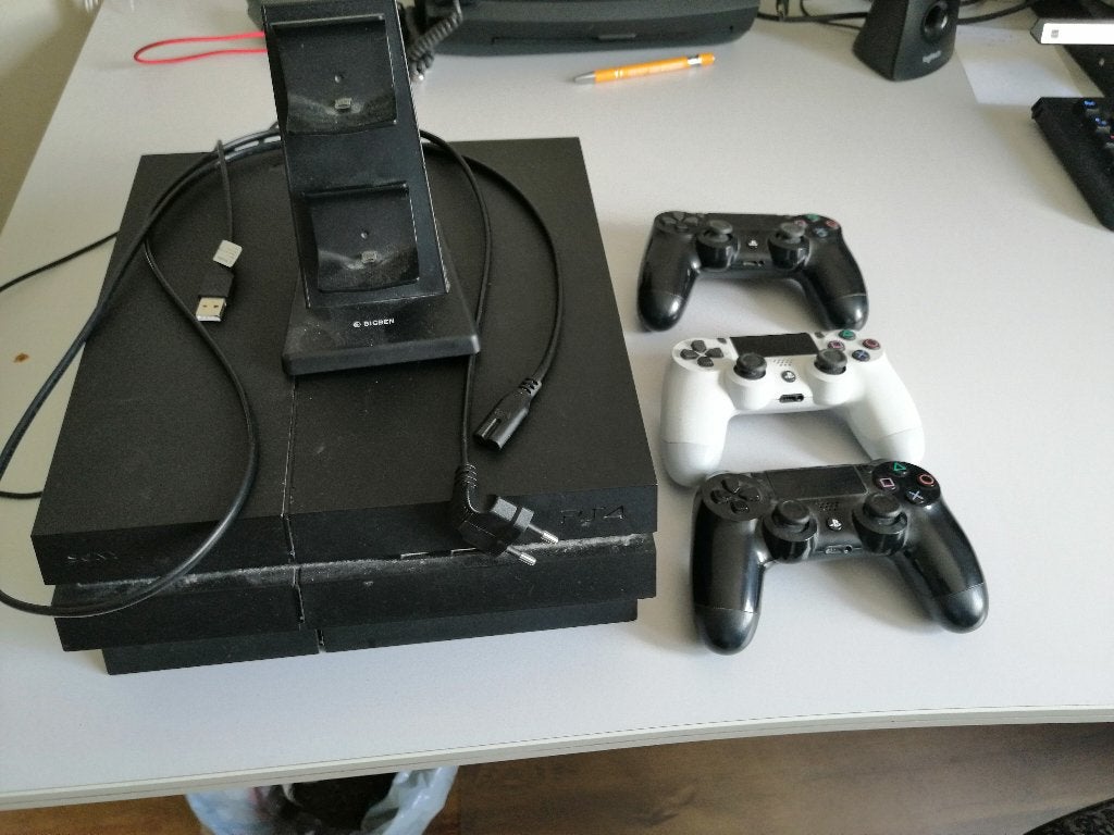ps 4, Consoles de jeu & Jeux vidéo, Enlèvement, Utilisé, Avec 3 manettes ou plus