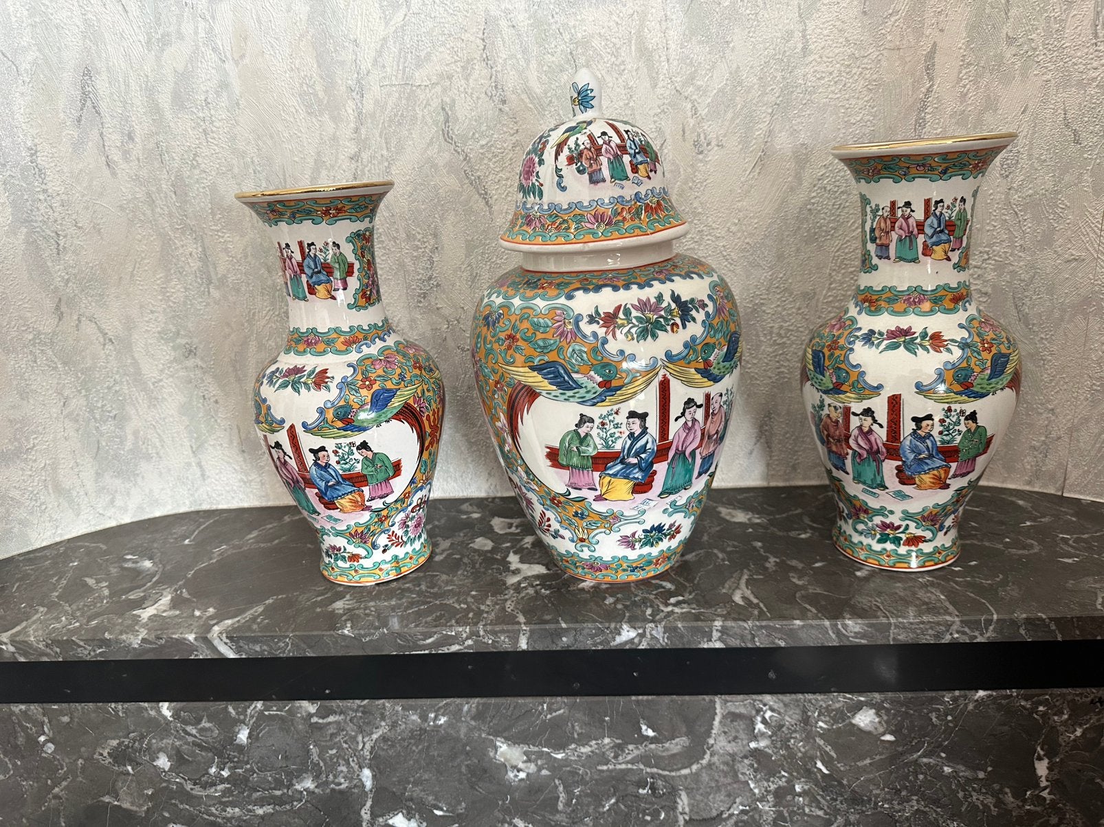 3 chinese vazen, Ophalen