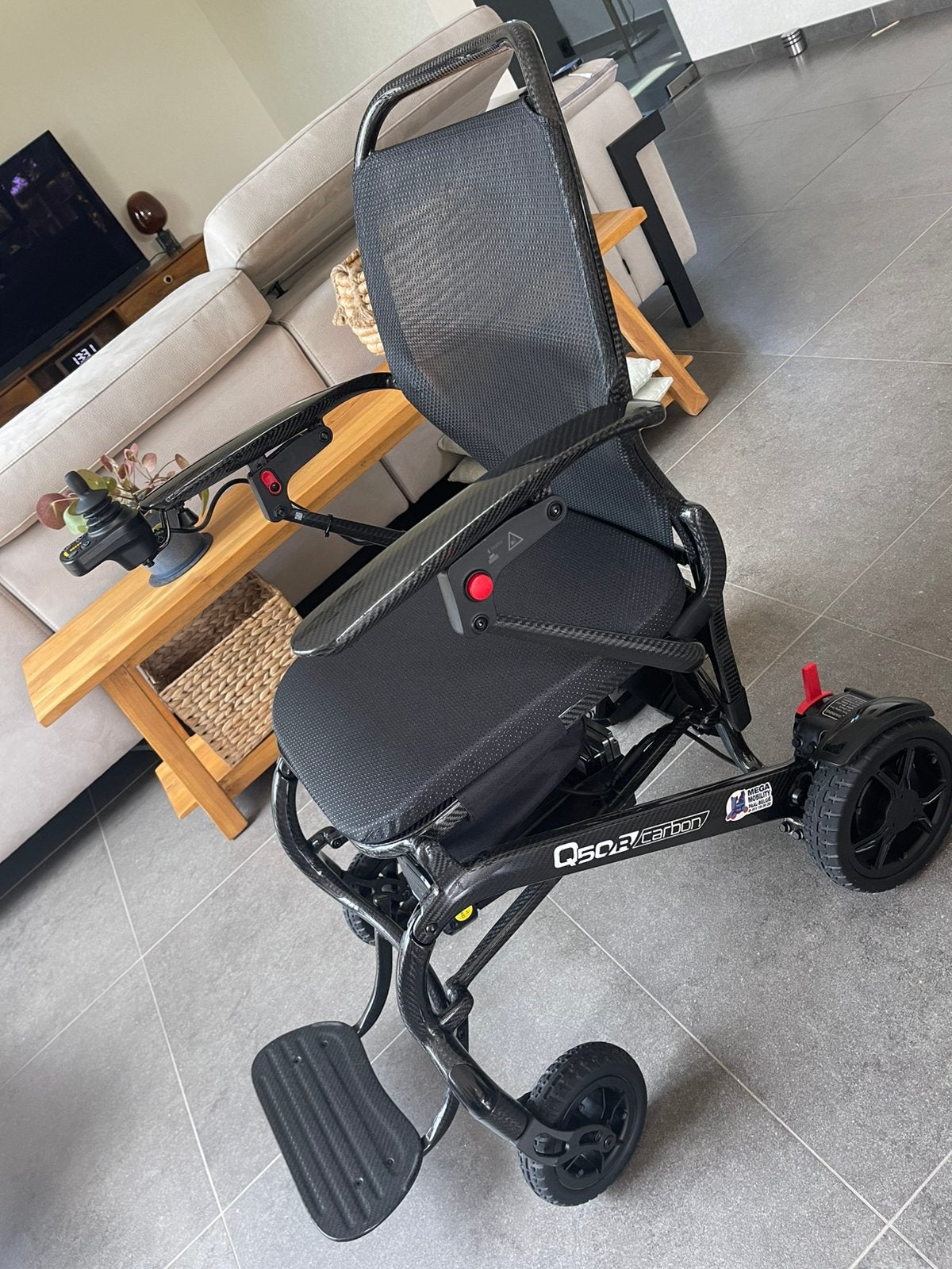 Elektrische rolstoel Quickie Q50R Carbon, Diversen, Rolstoelen, Ophalen, Zo goed als nieuw, Elektrische rolstoel